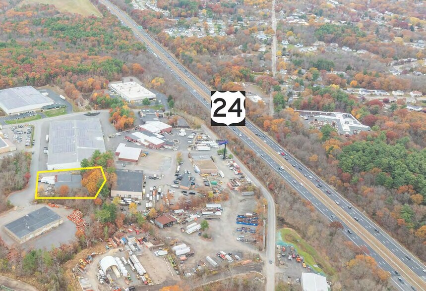 More Photos Of 8 Carver Cir, Canton Distribution For Lease