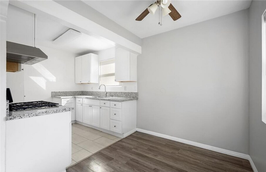 More Photos Of 198 W Elmwood Ave, Burbank Apartments For Sale