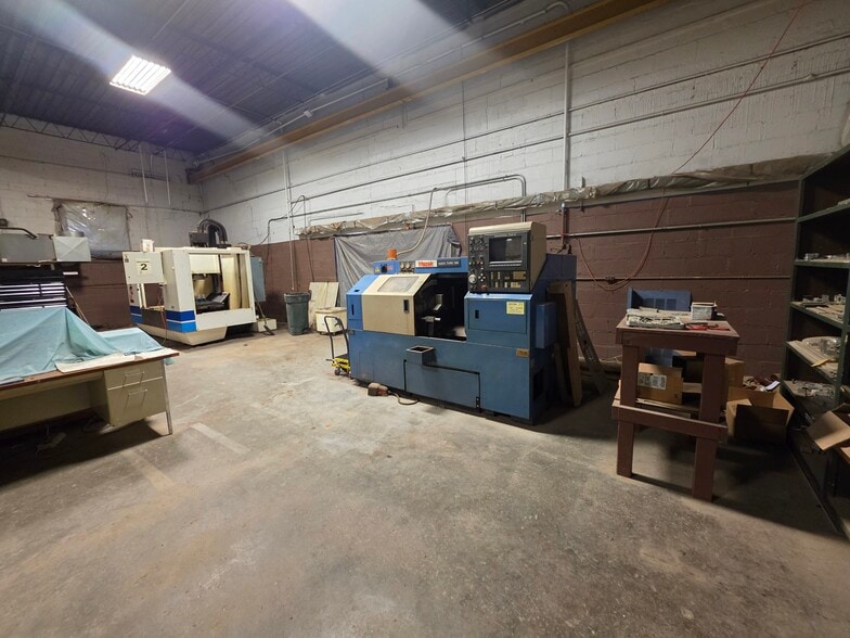 More Photos Of 220 Madison st, Webb City Industrial For Sale