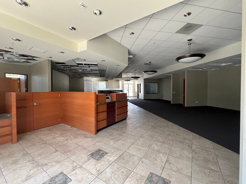 More Photos Of 242-252 W Foothill Blvd, Monrovia Storefront For Lease