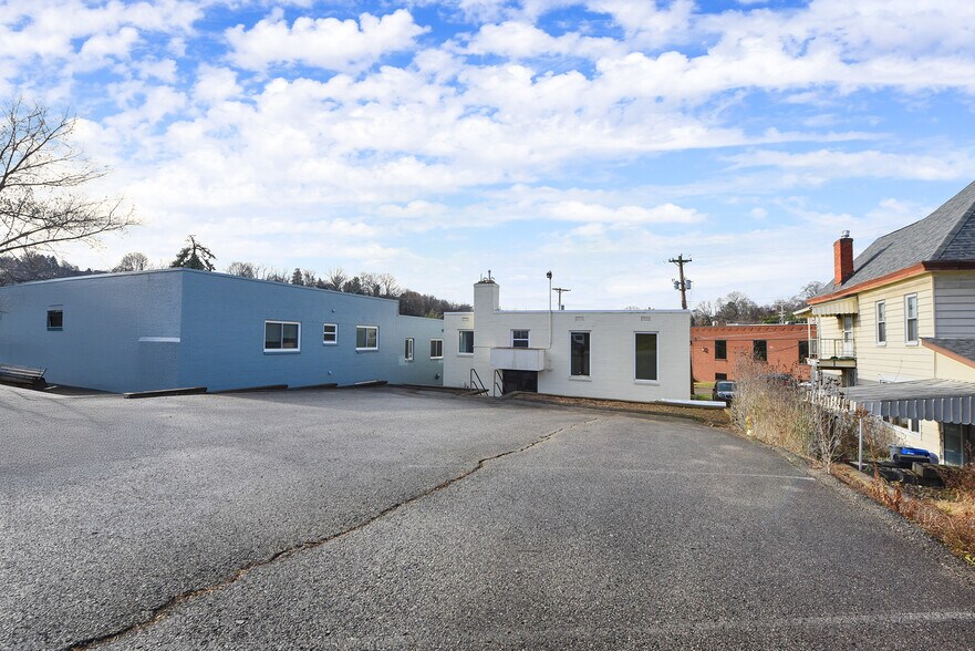 More Photos Of 929 Park Ave, Pittsburgh General Retail For Sale