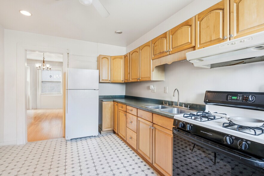 More Photos Of 415 Grand St, Newburgh Apartments For Sale