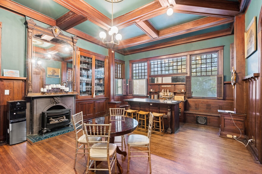 More Photos Of 1103 33rd St, Galveston Hotel For Sale