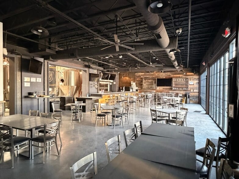 More Photos Of 1327 S Main St, Las Vegas Restaurant For Lease