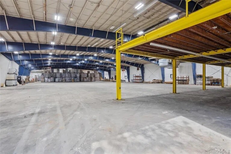 More Photos Of 380 NY-210, Stony Point Warehouse For Lease