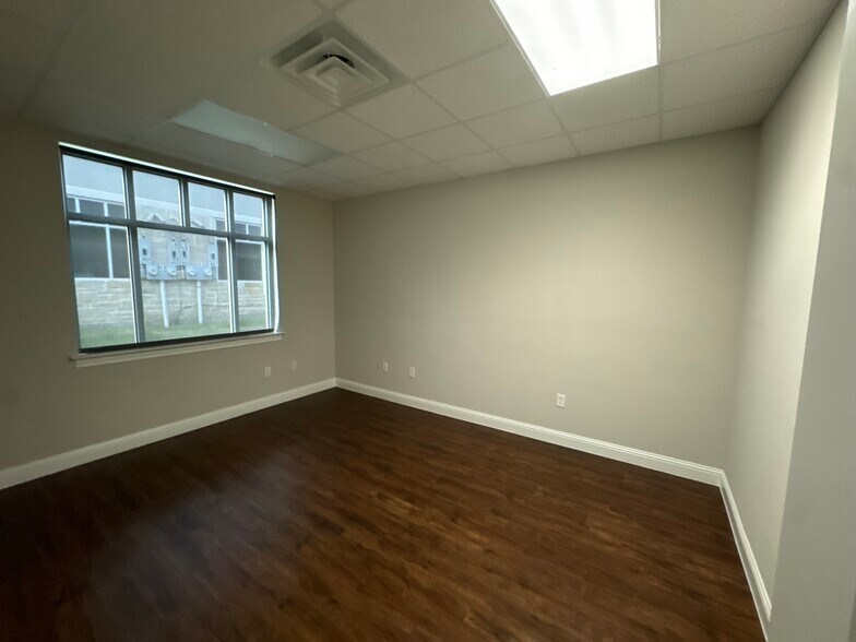 More Photos Of 1402 S Custer Rd, McKinney Office For Lease