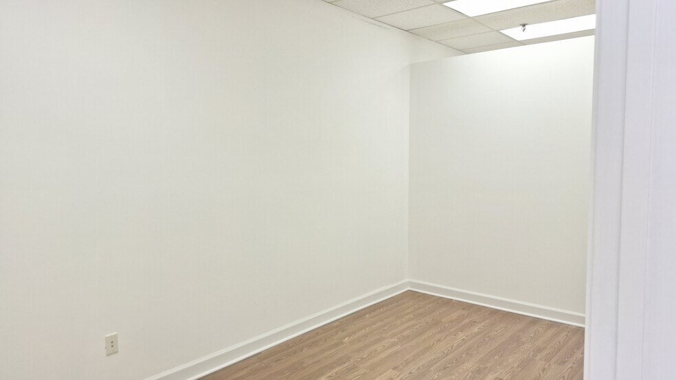More Photos Of 17726-17732 Oak Park Ave, Tinley Park Medical For Sale