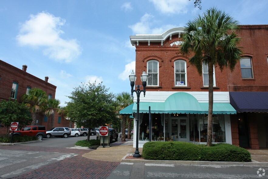 More Photos Of 301 Centre St, Fernandina Beach Storefront Retail Office For Lease