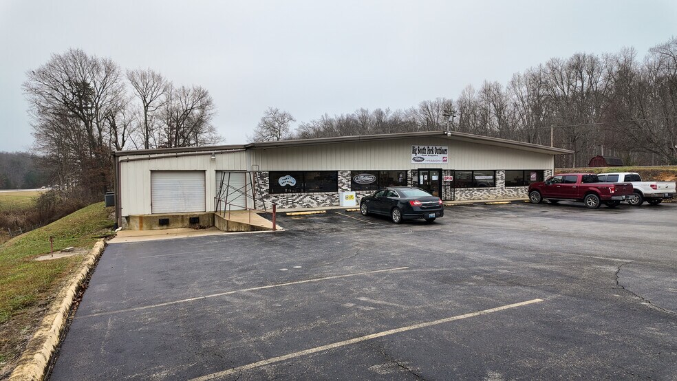 More Photos Of 45 Job Corp Rd, Pine Knot Flex For Sale