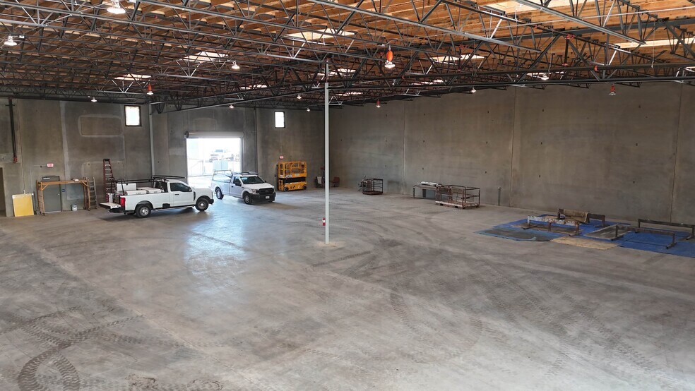 More Photos Of 1140 Glenwood ave, Turlock Showroom For Lease