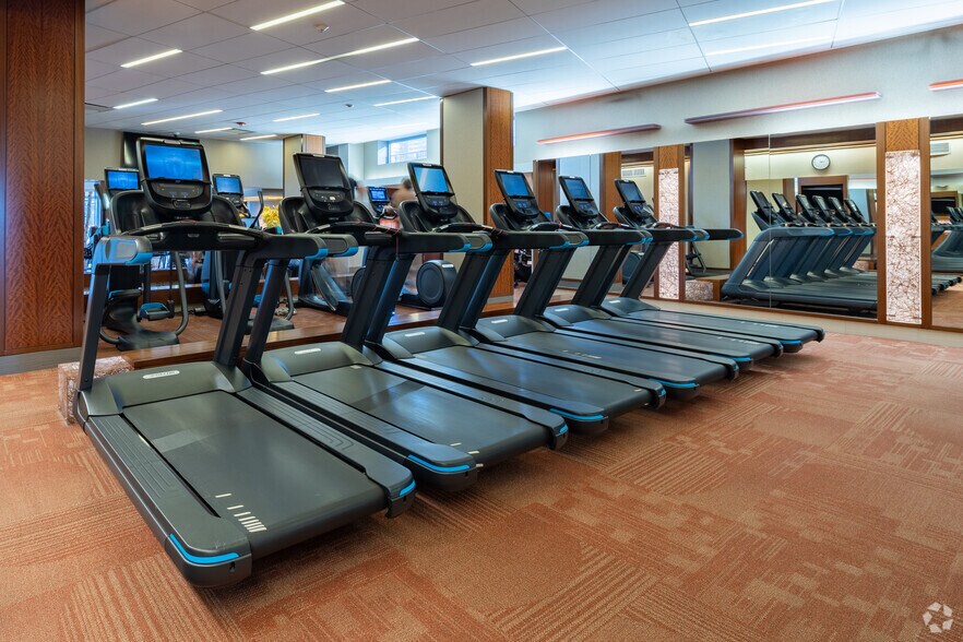 More Photos Of 400 E Randolph St, Chicago Apartments For Sale