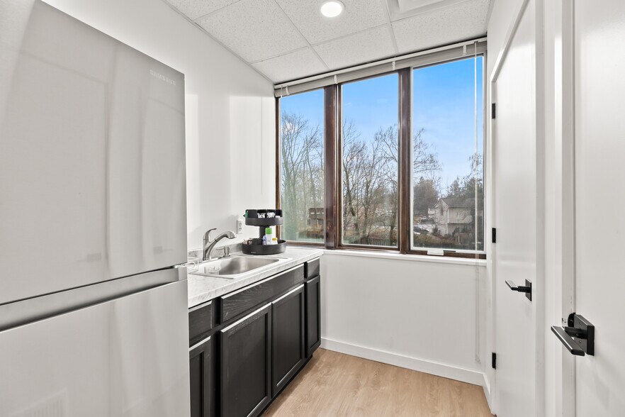 More Photos Of 200 E Eckerson Rd, New City Medical For Lease