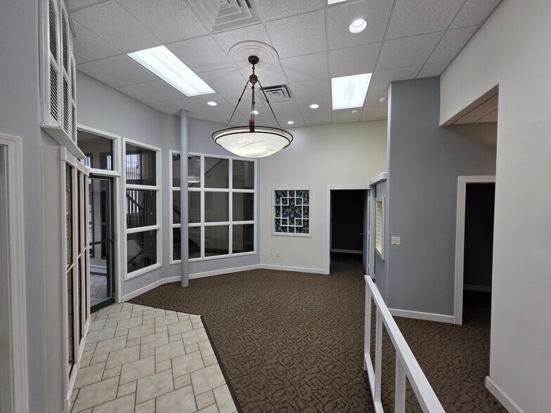 More Photos Of 205 Main St S, Minot Storefront Retail Office For Lease
