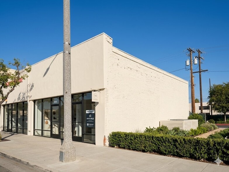 More Photos Of ,  General Retail For Sale