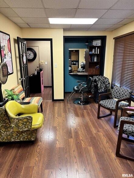More Photos Of 987 Clock Tower Dr, Springfield Apartments For Sale