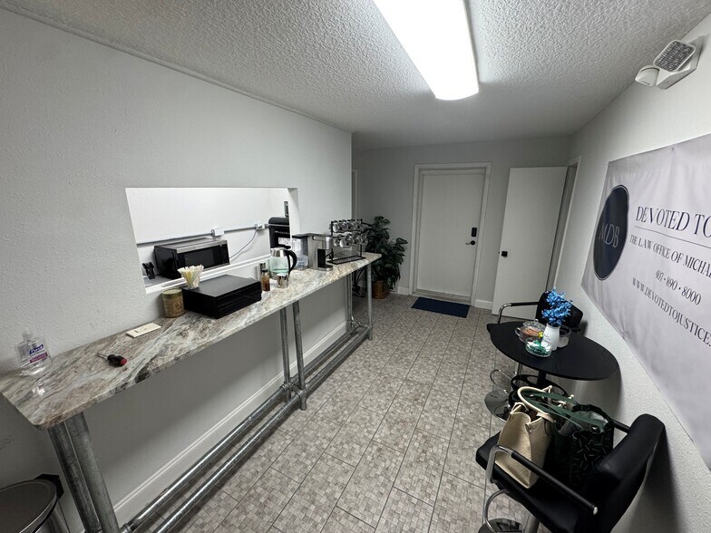 More Photos Of 641 W Fairbanks Ave, Winter Park Office For Lease