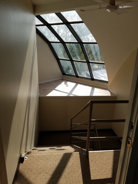 More Photos Of 241 Maple Ave, Red Bank Medical For Lease