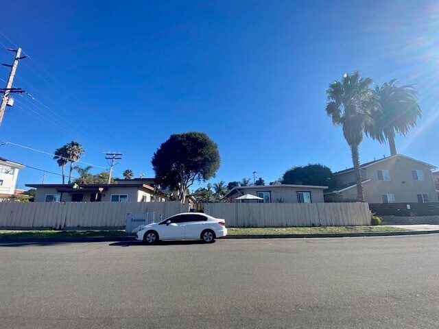 More Photos Of 718-722 N Freeman St, Oceanside Apartments For Sale