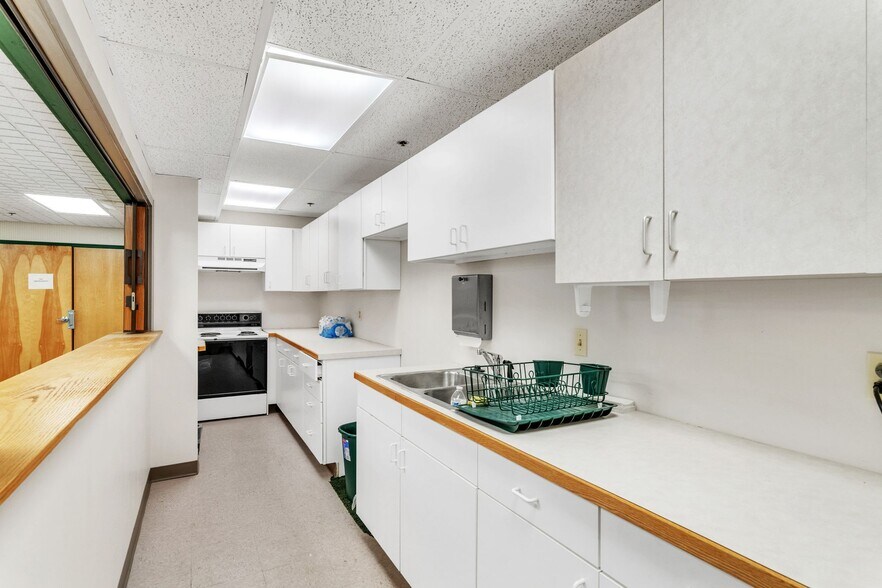 More Photos Of 65 Springfield Rd, Westfield Medical For Lease