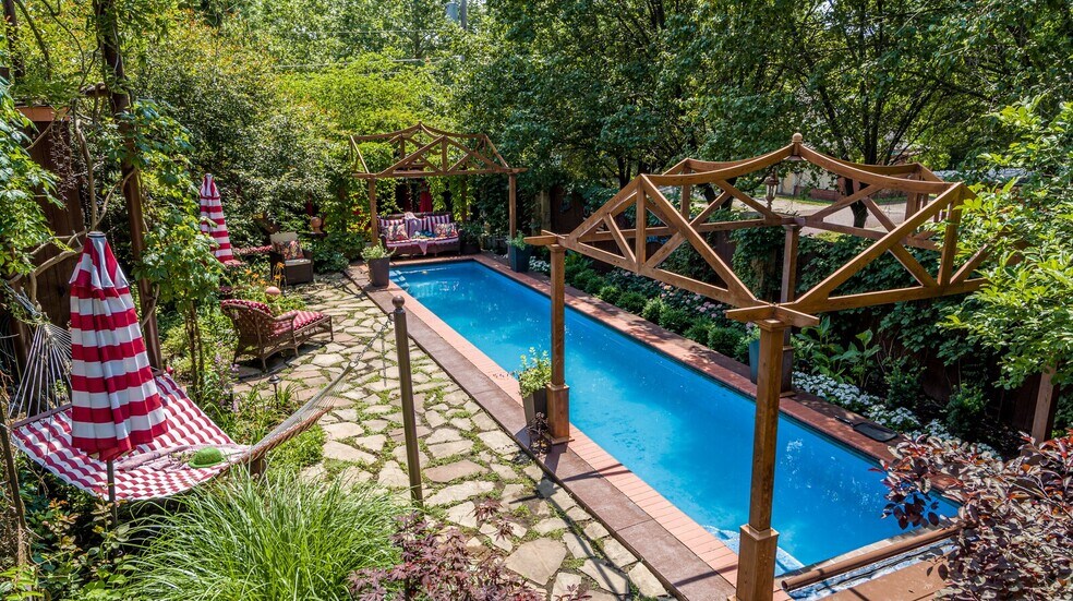 More Photos Of 1272 SW Fillmore St, Topeka Hospitality For Sale