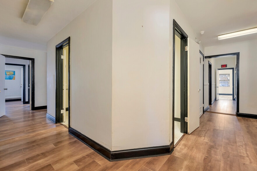 More Photos Of 2200 Evans Ave, Fort Worth Medical For Sale