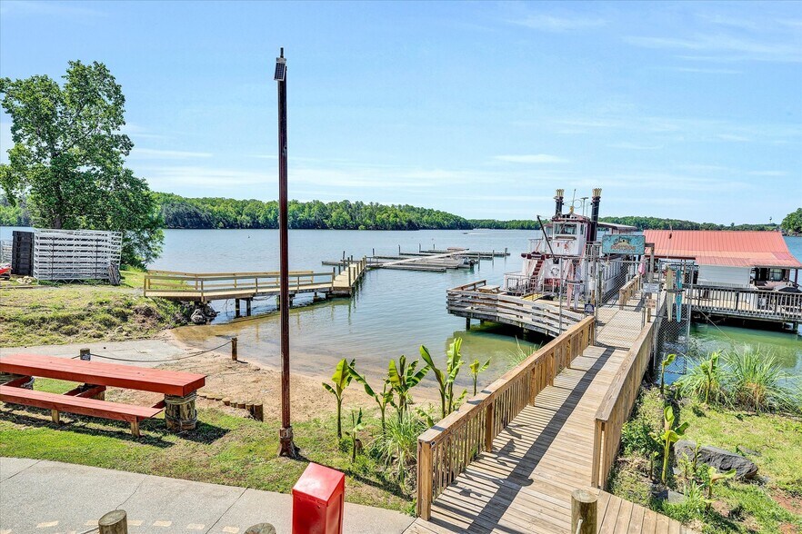 More Photos Of 3619 Airport Rd, Moneta Marina For Sale