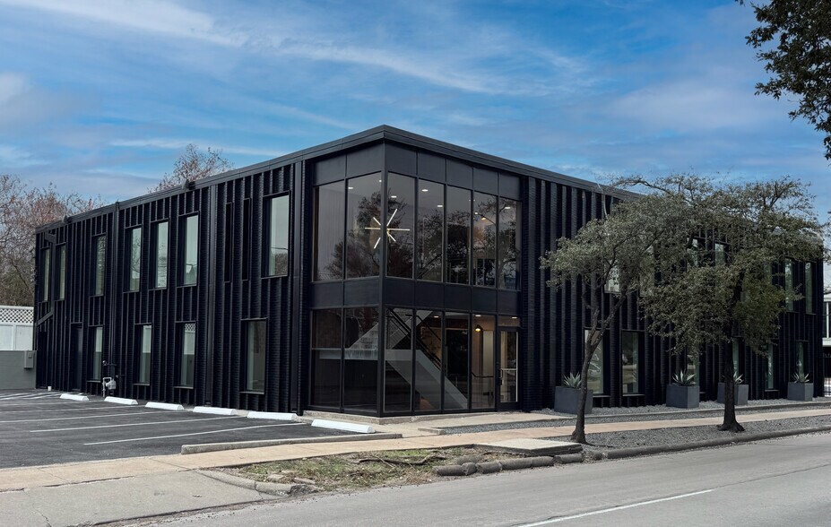 Primary Photo Of 2120 Montrose Blvd, Houston Office For Lease