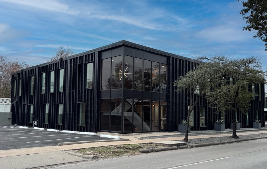 More Photos Of 2120 Montrose Blvd, Houston Office For Lease