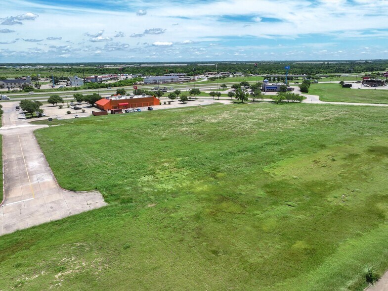 More Photos Of TBD Tanger Dr, Terrell Land For Sale