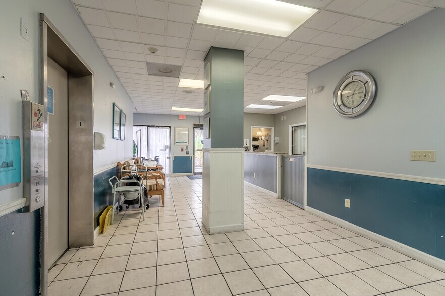 More Photos Of 1050 Ocean Shore Blvd, Ormond Beach Apartments For Sale