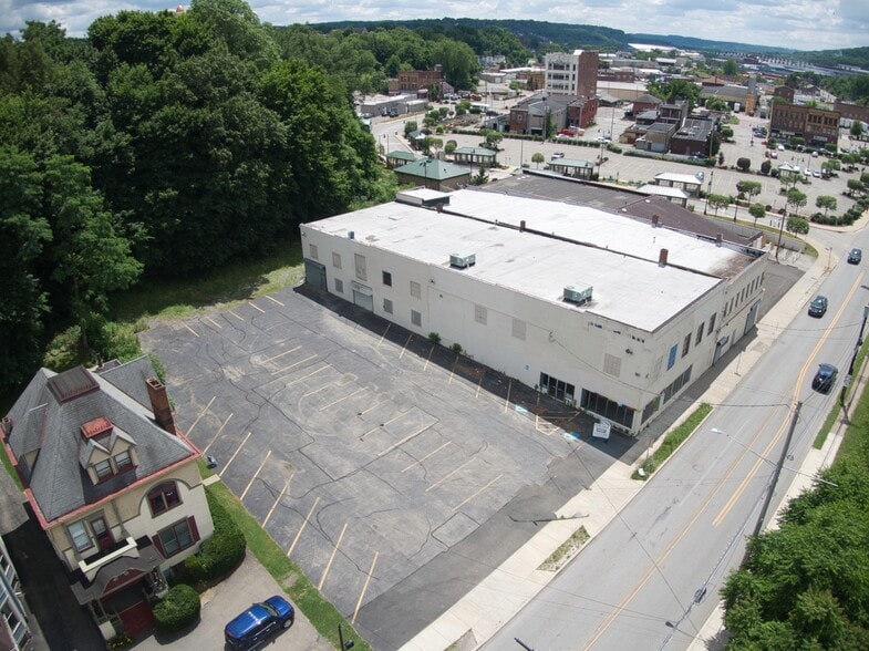 More Photos Of 424 N Croton Ave, New Castle General Retail For Sale