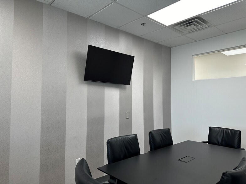 More Photos Of 12 Penns Trl, Newtown Medical For Lease