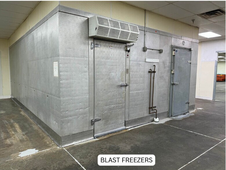 More Photos Of 2500 Freedland Rd, Hermitage Manufacturing For Lease