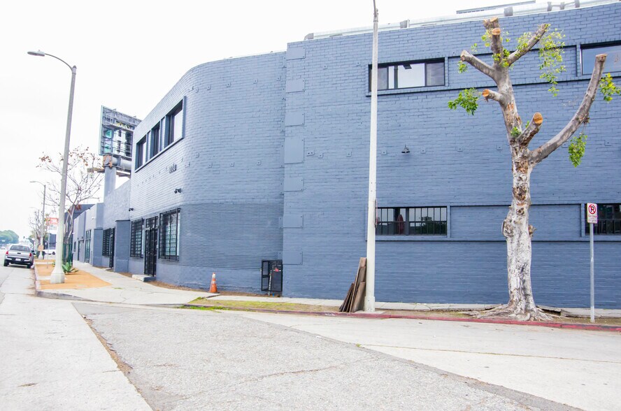 More Photos Of 5632 W Washington Blvd, Los Angeles Loft Creative Space For Lease