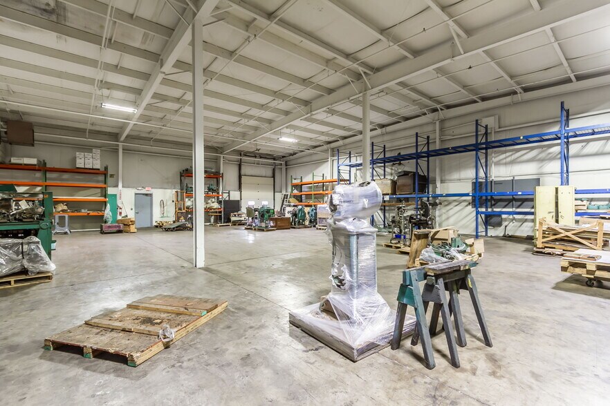 More Photos Of 2081 Division St, Palmyra Manufacturing For Lease