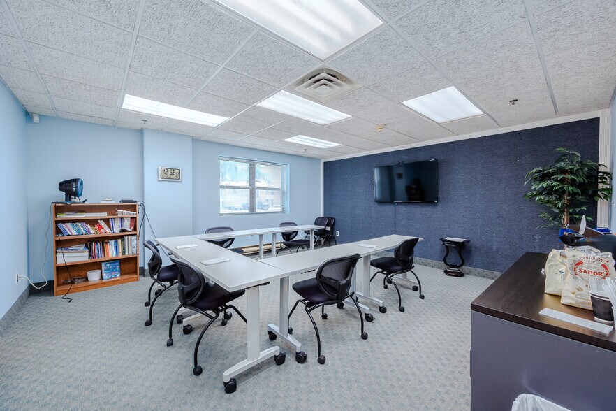 More Photos Of 60-70 Cleveland Ave, Bay Shore Industrial For Sale