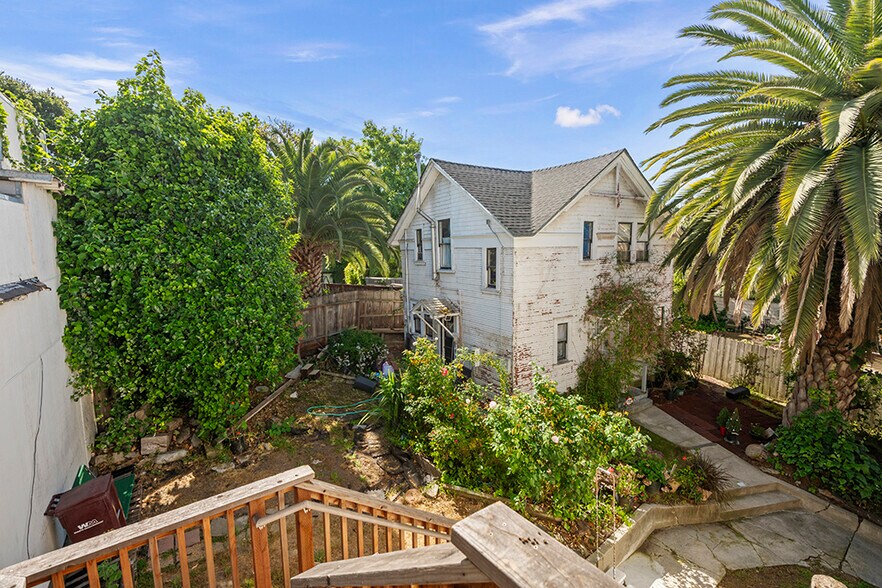 More Photos Of 322 Athol Ave, Oakland Multifamily For Sale