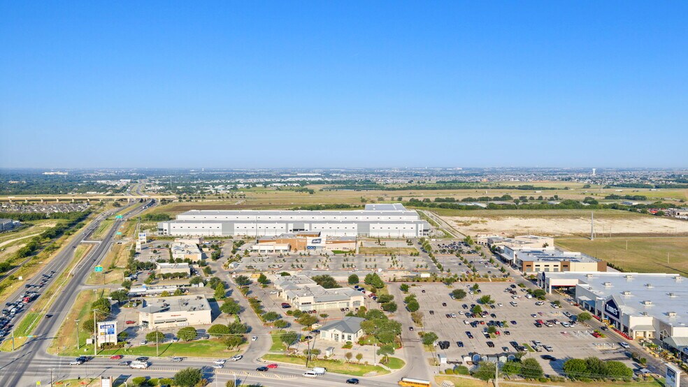 More Photos Of Hwy 130 @ Hwy 79, Hutto Distribution For Sale