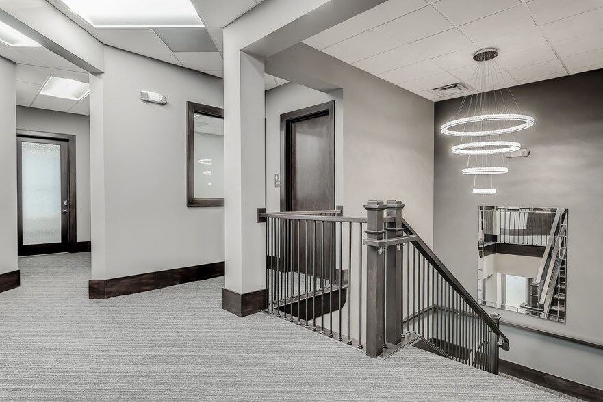 More Photos Of 1905 S New Market St, Carmel Coworking Space