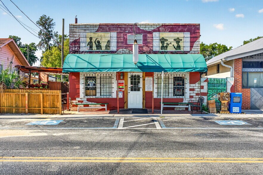 More Photos Of 32750 Pennsylvania Ave, San Antonio General Retail For Sale