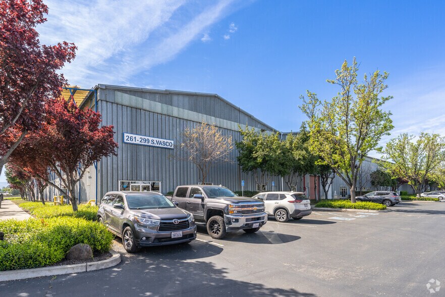 More Photos Of 261-299 S Vasco Rd, Livermore Warehouse For Lease