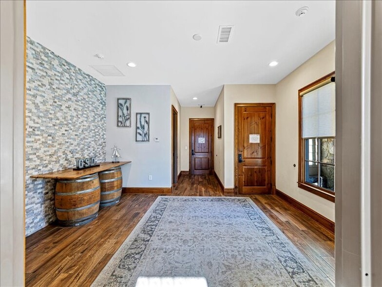 More Photos Of 2057 Grayson Hwy, Grayson Freestanding For Sale