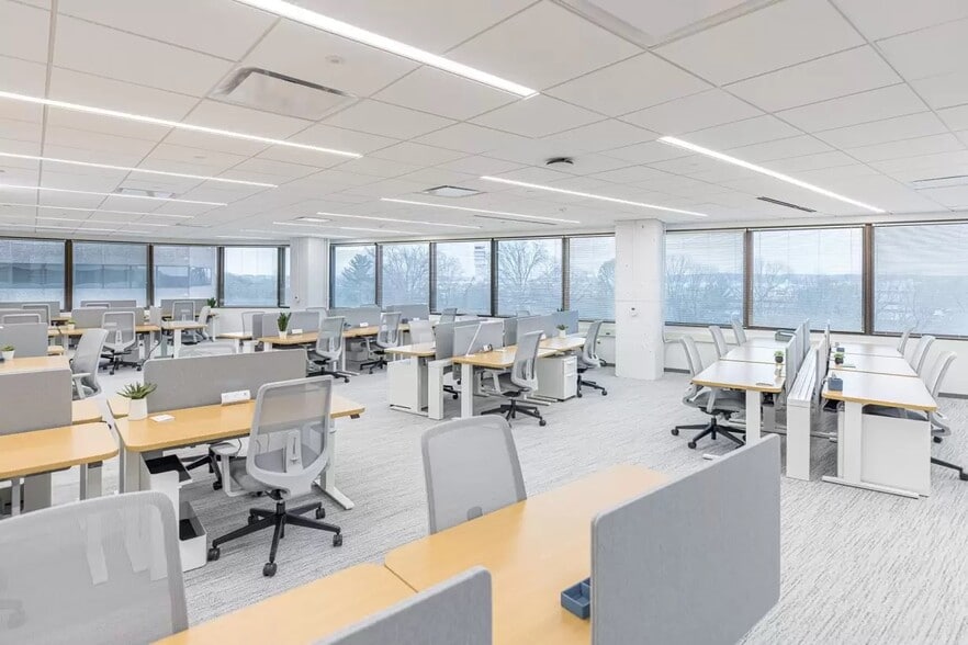 More Photos Of 2451 Crystal Dr, Arlington Office For Lease