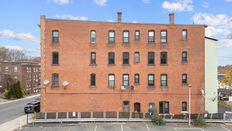 More Photos Of 123-125 North St, New Britain Apartments For Sale