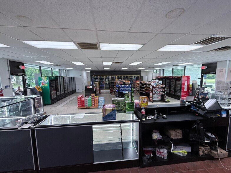 More Photos Of 6861 S Highland Blvd, Grifton General Retail For Lease