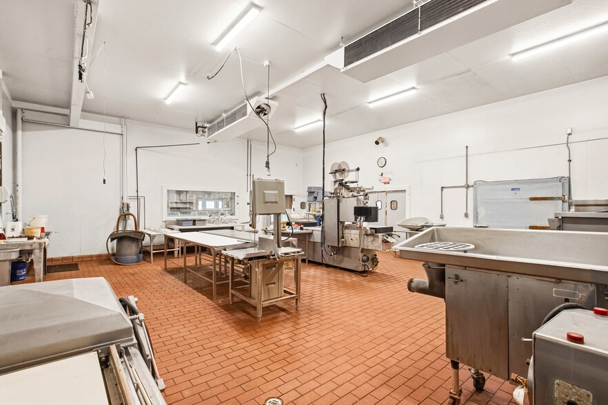 More Photos Of 1908 Water Level Rd, Somerset Specialty For Sale