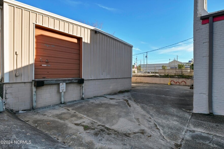 More Photos Of 813 S 16th St, Wilmington Office For Lease