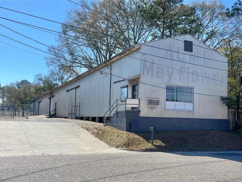 More Photos Of 1005 Sioux St, Dothan Warehouse For Sale