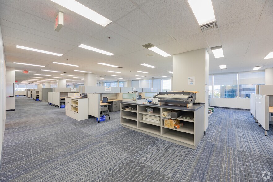 More Photos Of 625 Cochrane Dr, Markham Office For Lease