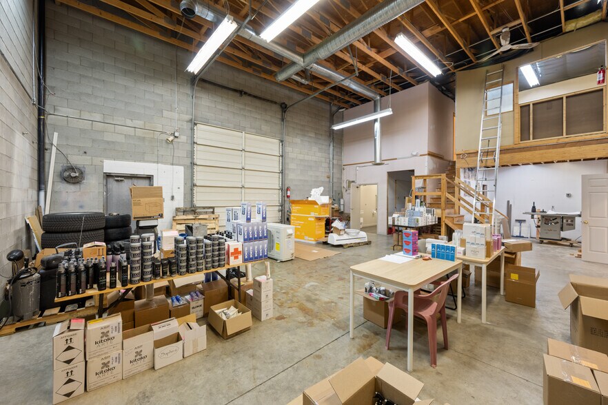 More Photos Of 33723A King Rd, Abbotsford Manufacturing For Sale